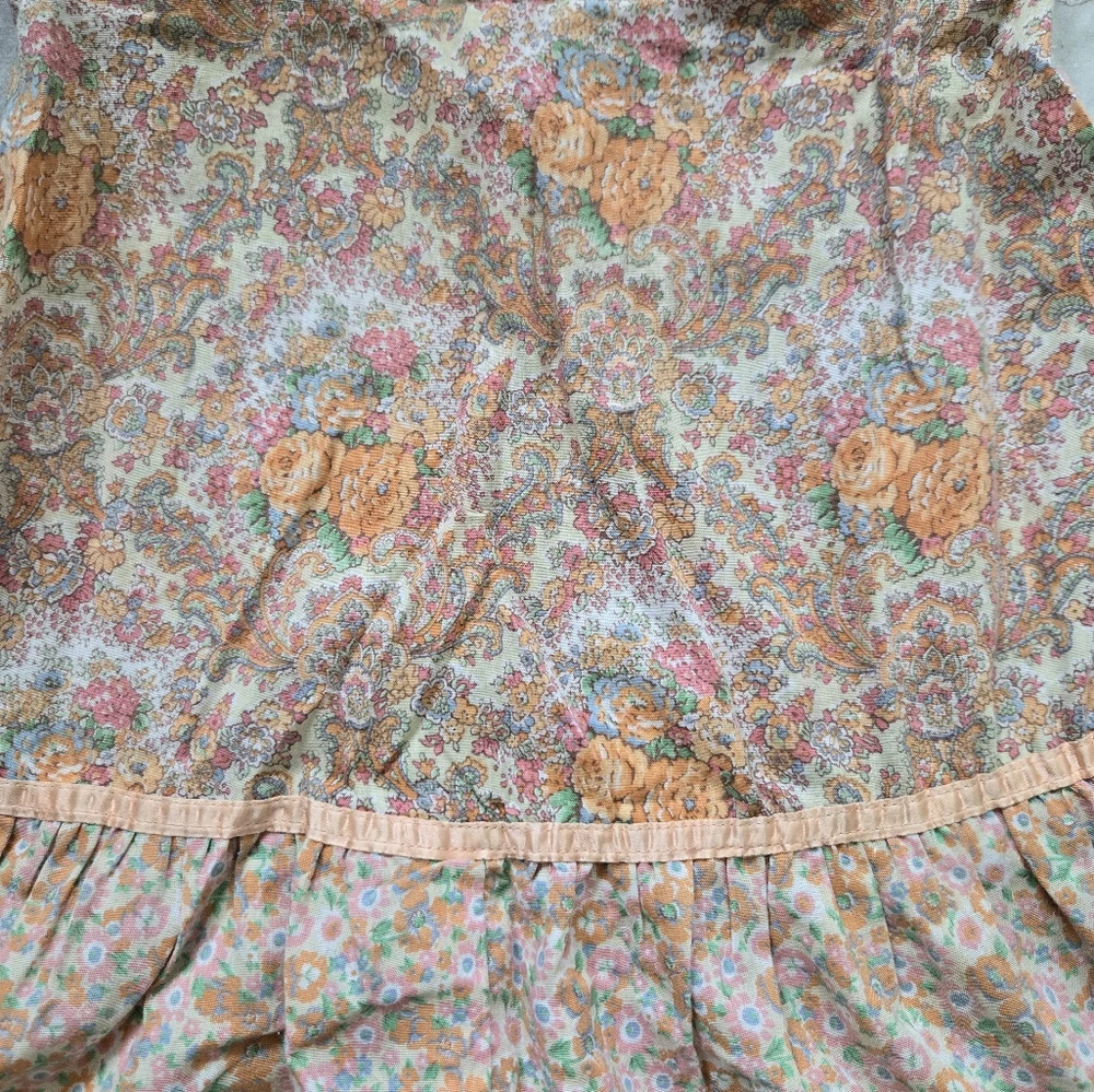 True vintage 70s cabbage rose patchwork skirt - Picture 2 of 5